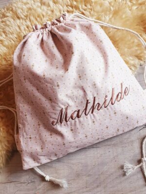 Sac pochon pour doudou, avec broderie Mathilde